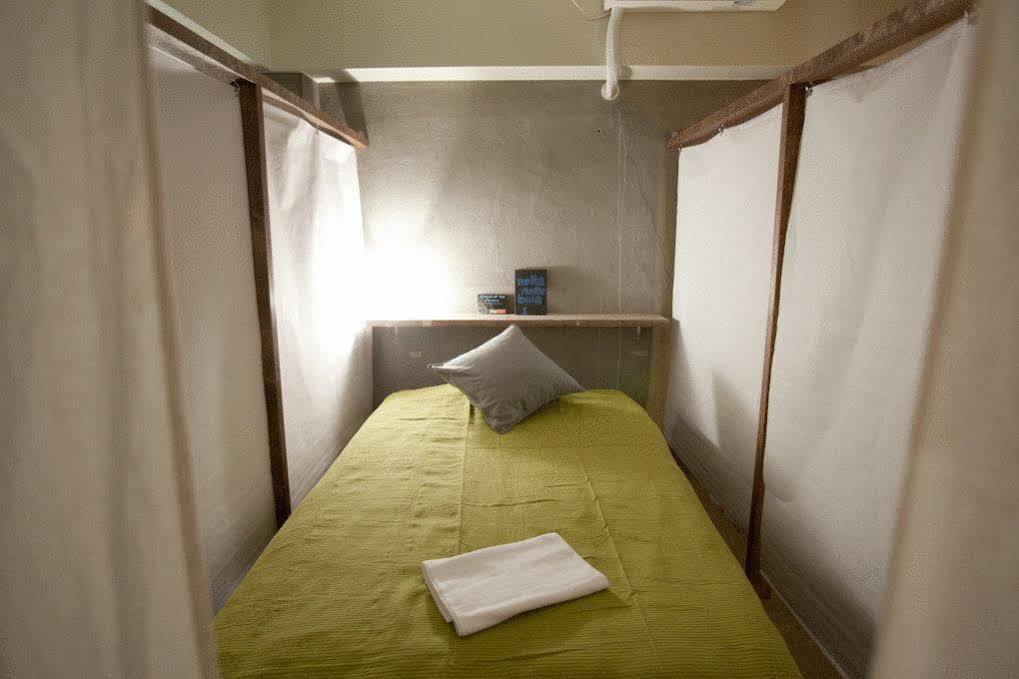 Hostel 64 Osaka Buitenkant foto